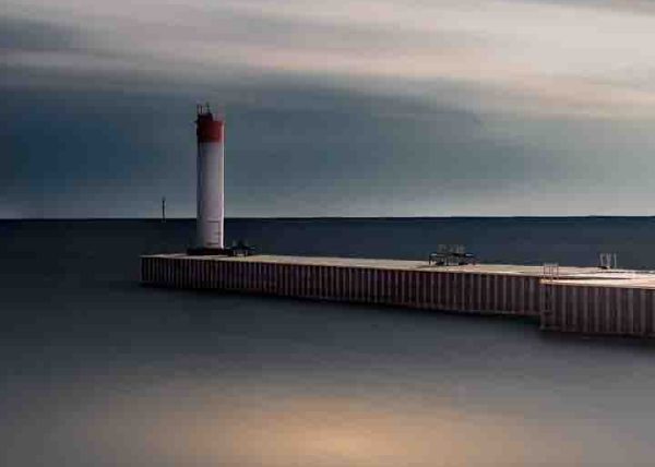 Whitby Lighthouse by Tony Di Bartolomeo – Honourable Mention