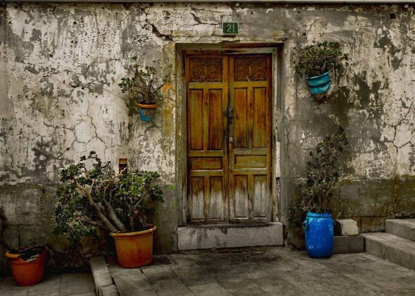 Alicante Doorway by Danny Carriere – Honourable Mention